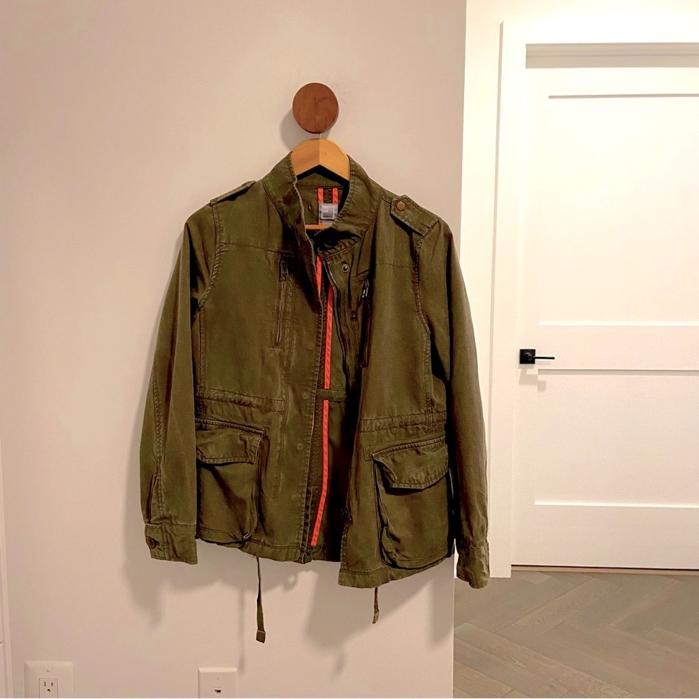 Military style lightweight jacket